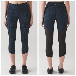 LULULEMON Deep Breathe Crop 21” Mesh Leggings- Pants SIZE 4